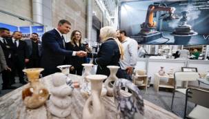 Doğal taşın kalbi İzmir'de atıyor