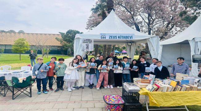 Geleceğin Genç Yazarları İzmir Kitap Fuarı'nda Okurlarıyla Buluştu
