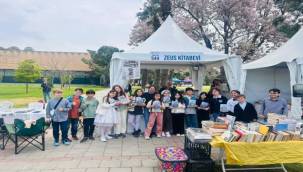 Geleceğin Genç Yazarları İzmir Kitap Fuarı'nda Okurlarıyla Buluştu