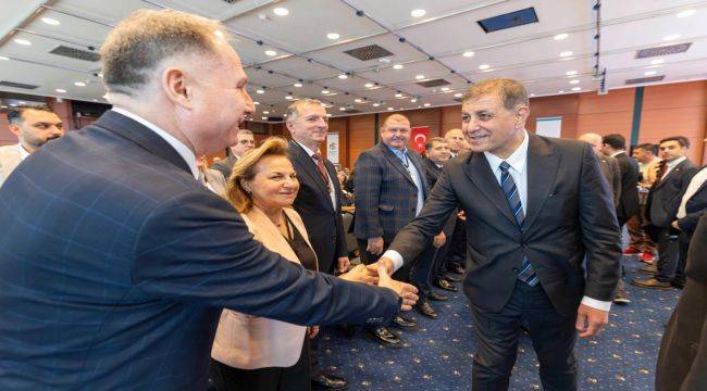 Başkan Tugay Sağlıklı Kentler Forumu'nda konuştu: 
