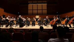İzmir Oda Orkestrası’ndan unutulmaz gece