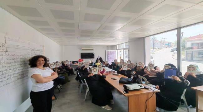 Kadın sağlığı seminerleri İzmir genelinde yaygınlaşıyor