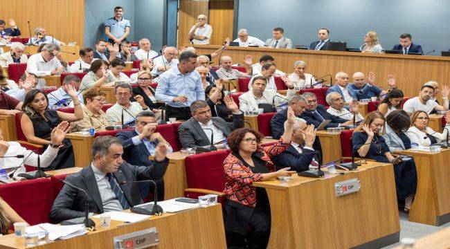 Başkan Tugay'dan Karabağlar dönüşüm ve çöp sorunu için Ankara çağrısı