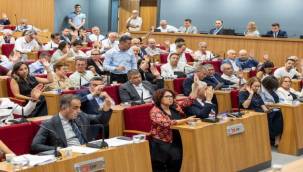 Başkan Tugay'dan Karabağlar dönüşüm ve çöp sorunu için Ankara çağrısı