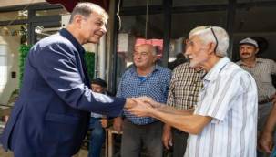 Başkan Tugay Güzelbahçe'de esnaf ve vatandaşlarla buluştu