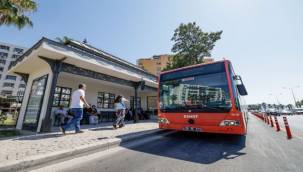 İzmir'in kimliğini yansıtan Konak Durağı hizmete açıldı