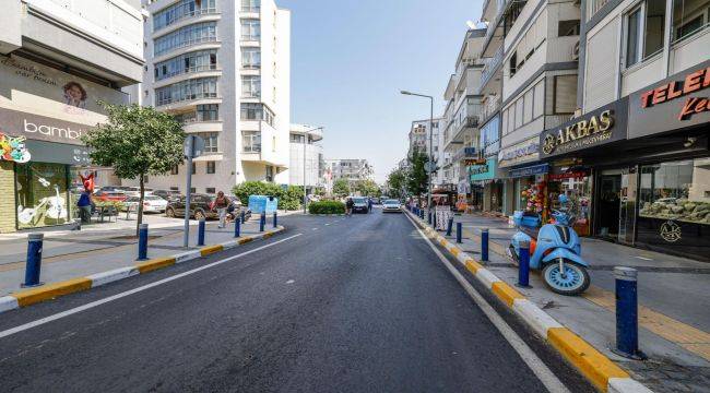 Balçova'nın caddeleri "çiçek gibi" oldu