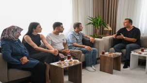 Başkan Eşki'den Bornovalı şehidin ailesine ziyaret