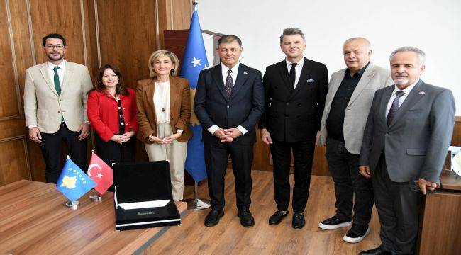 Başkan Tugay Kosova'da: İzmir ile Kosova arasında çok yönlü iş birliği dönemi