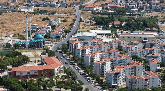 Bergama'da yollar yenileniyor, ulaşım daha güvenli hale geliyor