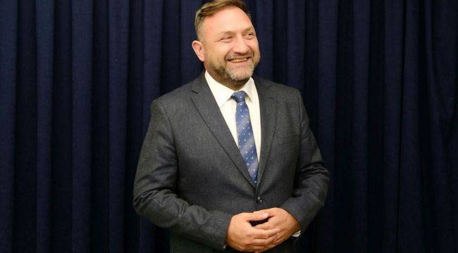 CHP İzmir'de "demirbaş" gerilimi büyüyor: Gümrükçü'den Güç'e 125 bin liralık telefon çıkışı
