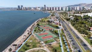 Bostanlı'daki iki padel kortunda sona doğru