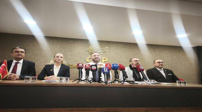 Gümrükçü'den Murat Bakan salvosu: "AK Parti'ye geçenler titriyor mu?"