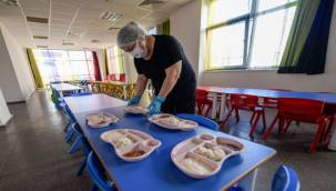 Büyükşehir Yuvamız İzmir'deki minikleri de unutmuyor