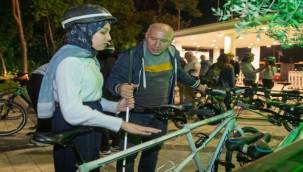 Görme engelliler Kültürpark'ta pedal çevirdi