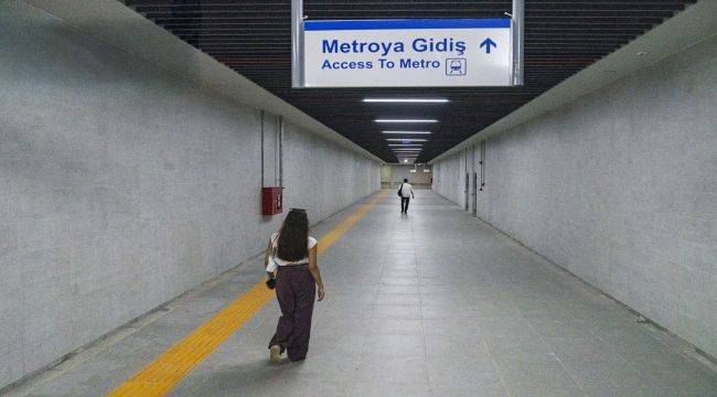 İzmir Metrosu'ndan Dokuz Eylül Hastanesi'ne kesintisiz yaya tüneli açıldı